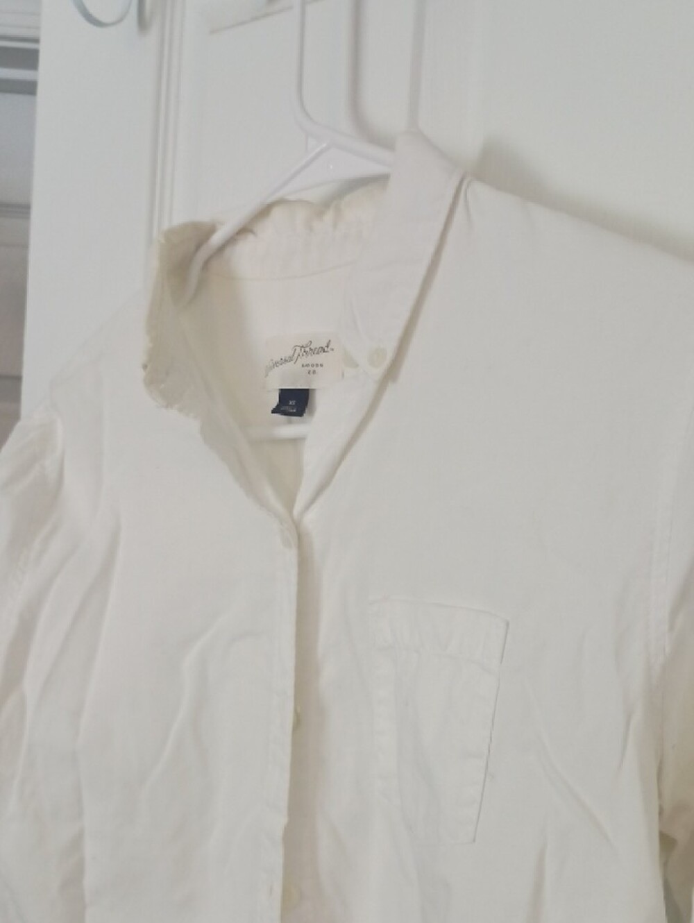 Universal Thread Women's White Button-Down Shirt - Picture 3 of 5